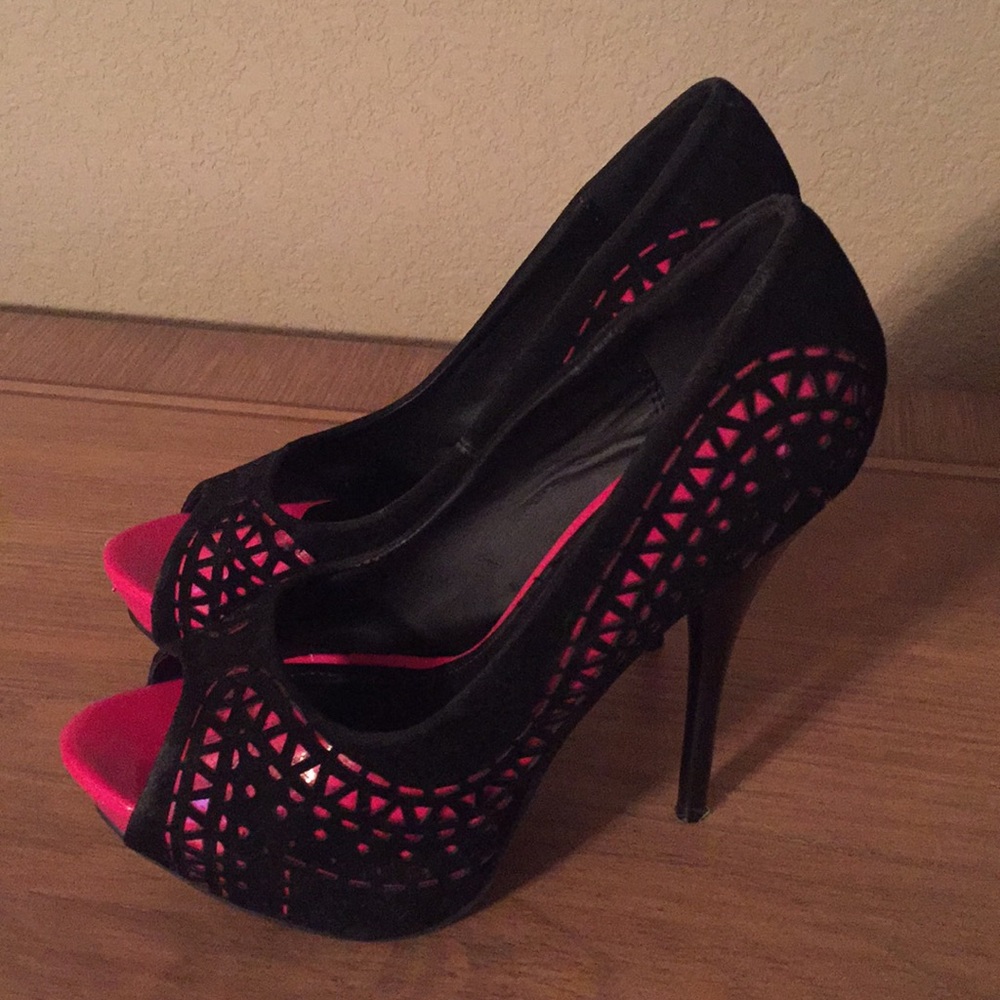 Wild Diva pumps
